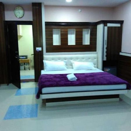 Hotel Blue Star Datia Buitenkant foto