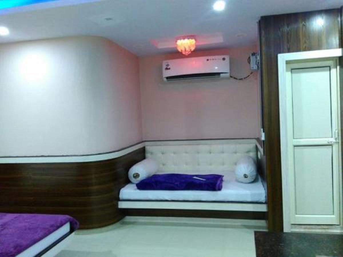 Hotel Blue Star Datia Buitenkant foto