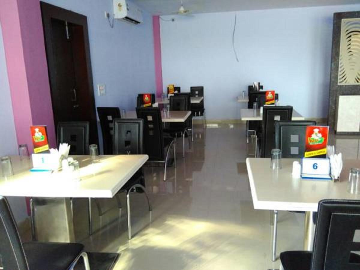 Hotel Blue Star Datia Buitenkant foto
